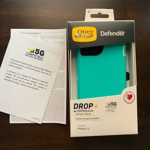 iPhone 14 Otterbox defender case